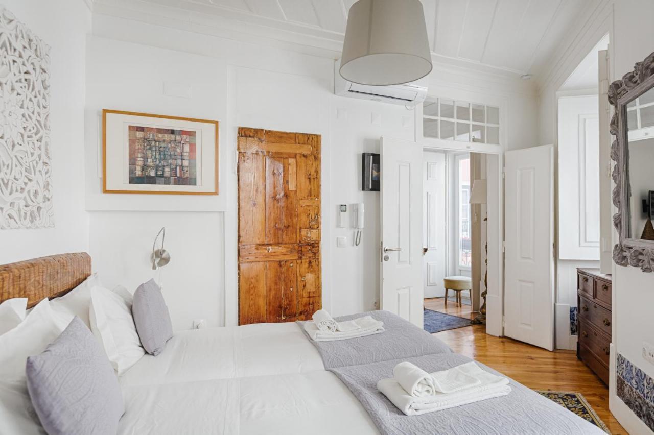 Apartamento Do Carmo Lisbon Exterior photo